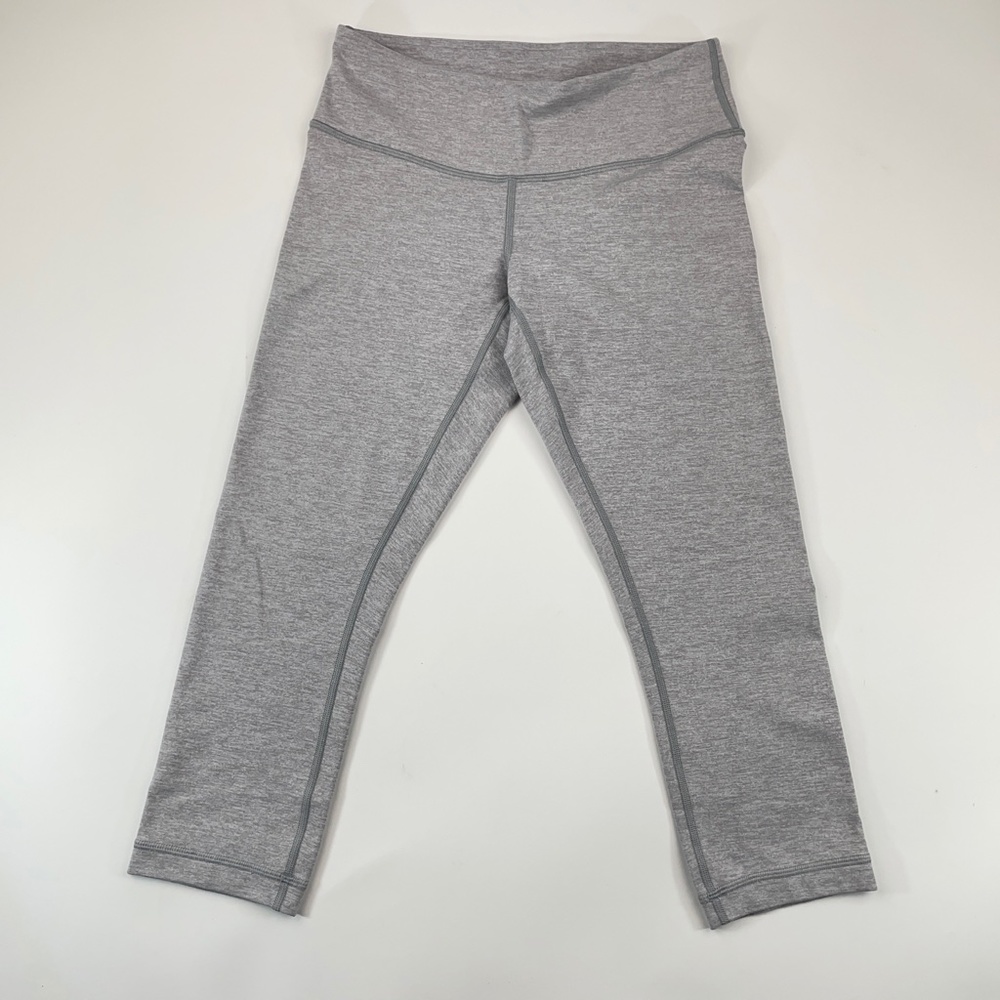 Lululemon women’s cropped capri leggings size 6